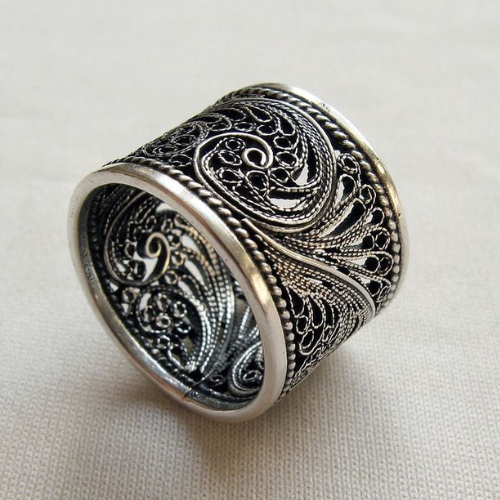 Antique Scroll Heritage Ring