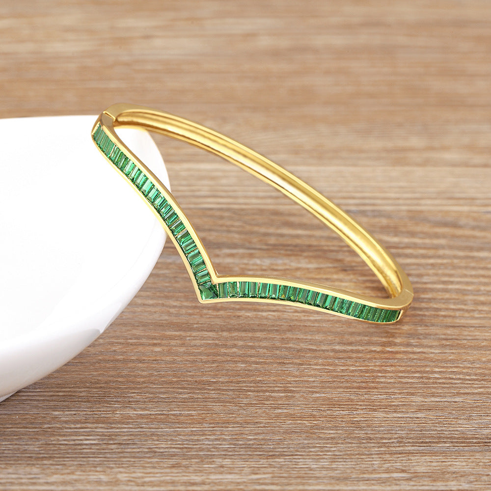 Elegant Emerald Bracelet