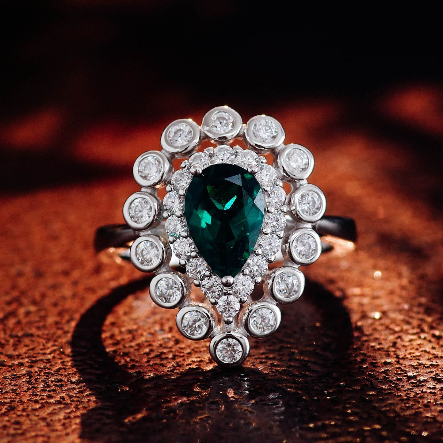 Elegant Emerald Ring