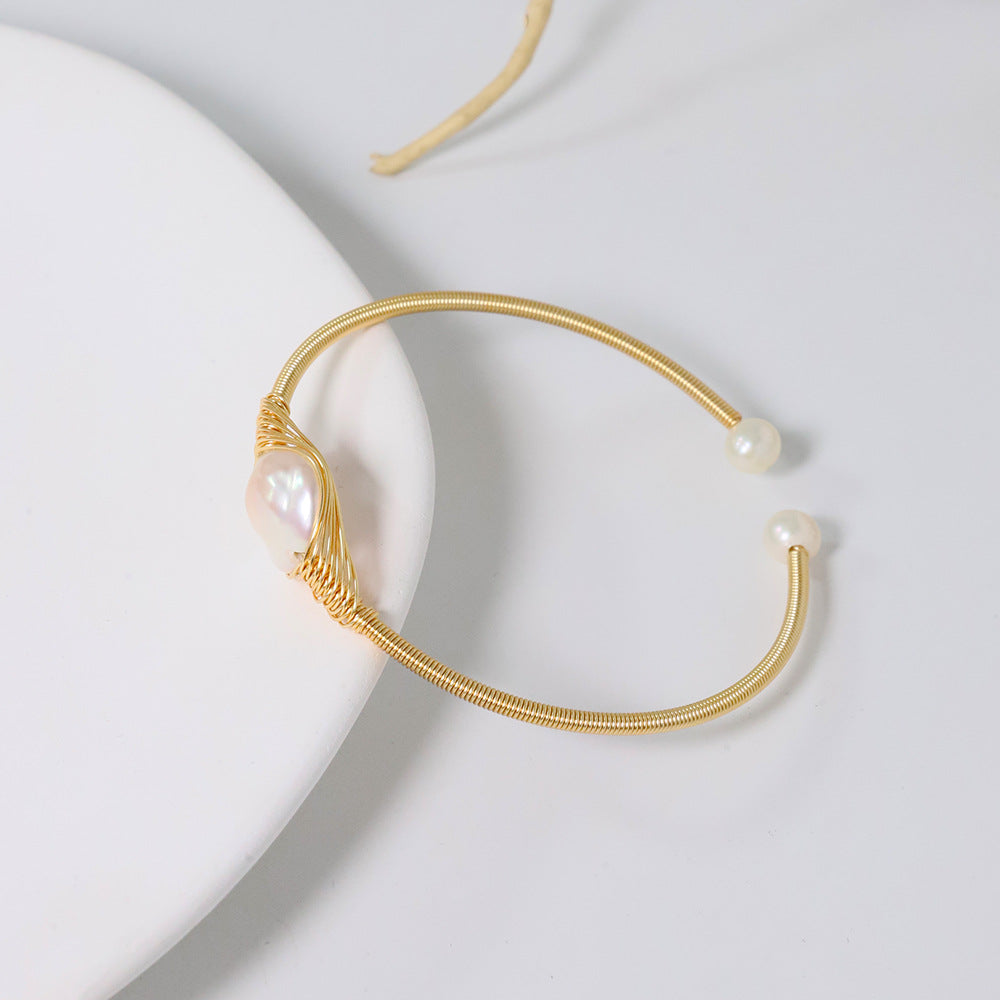 Elegant Pearl Bracelet