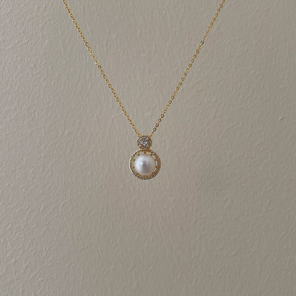Elegant Pearl Necklace