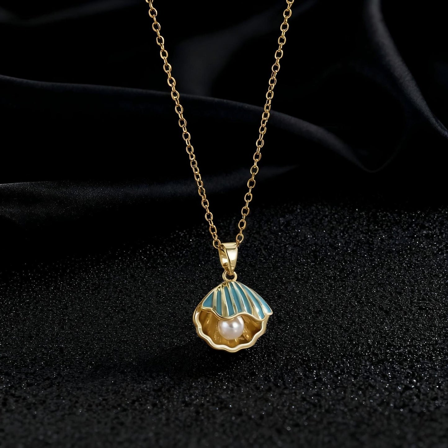 Elegant Pearl Shell Necklace