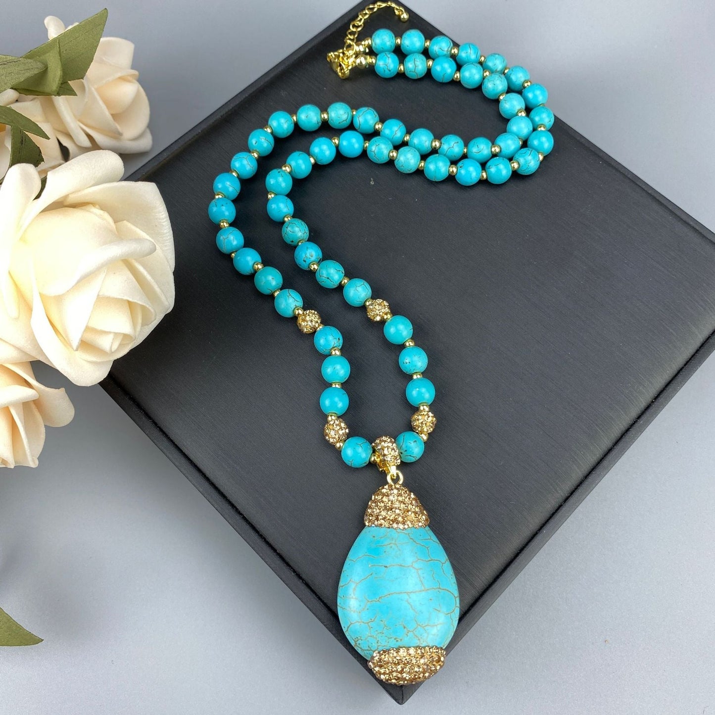 Elegant Turquoise Necklace