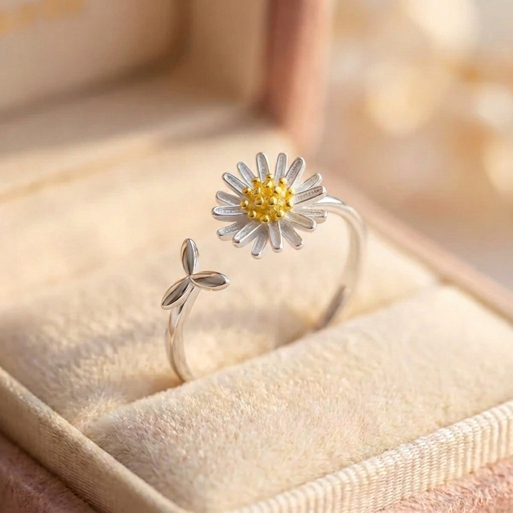 Elegant Daisy Flower Ring
