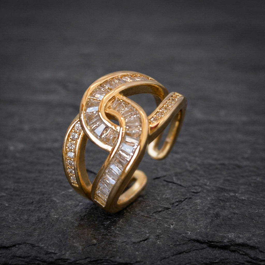 Knotted Elegant Ring