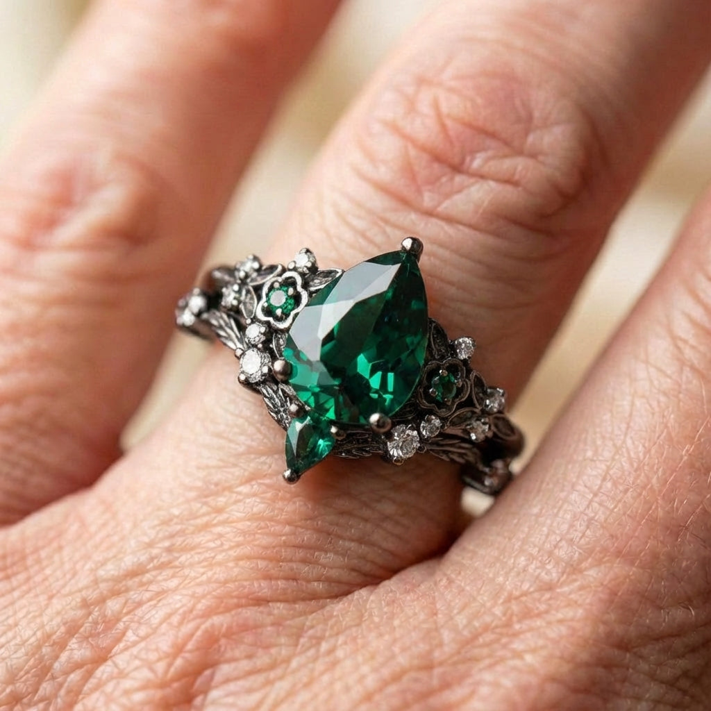 Emerald Flower Ring
