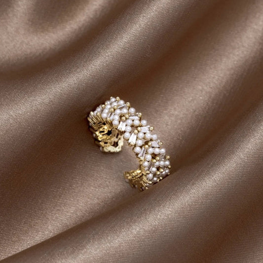 Luxury Pearl Ring In Gold