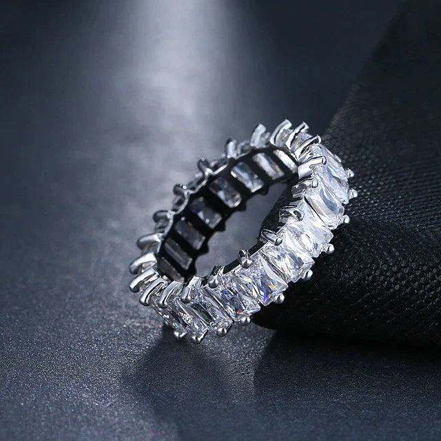 Luxury Zirconia Ring In Gold And Silver