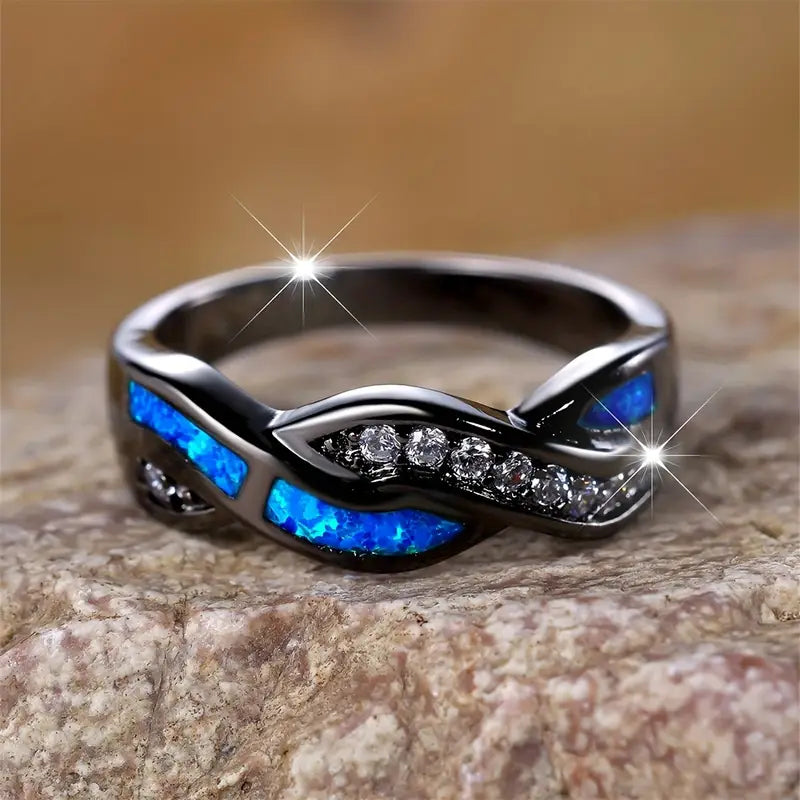 Thessia White Gold Lunebray Ring