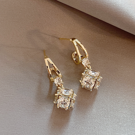 Elegant Cubic Zirconium Earrings In Gold