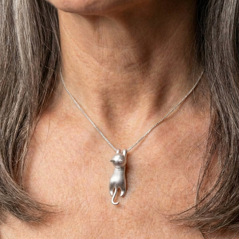 Charming Silver Necklace For Any Occasion