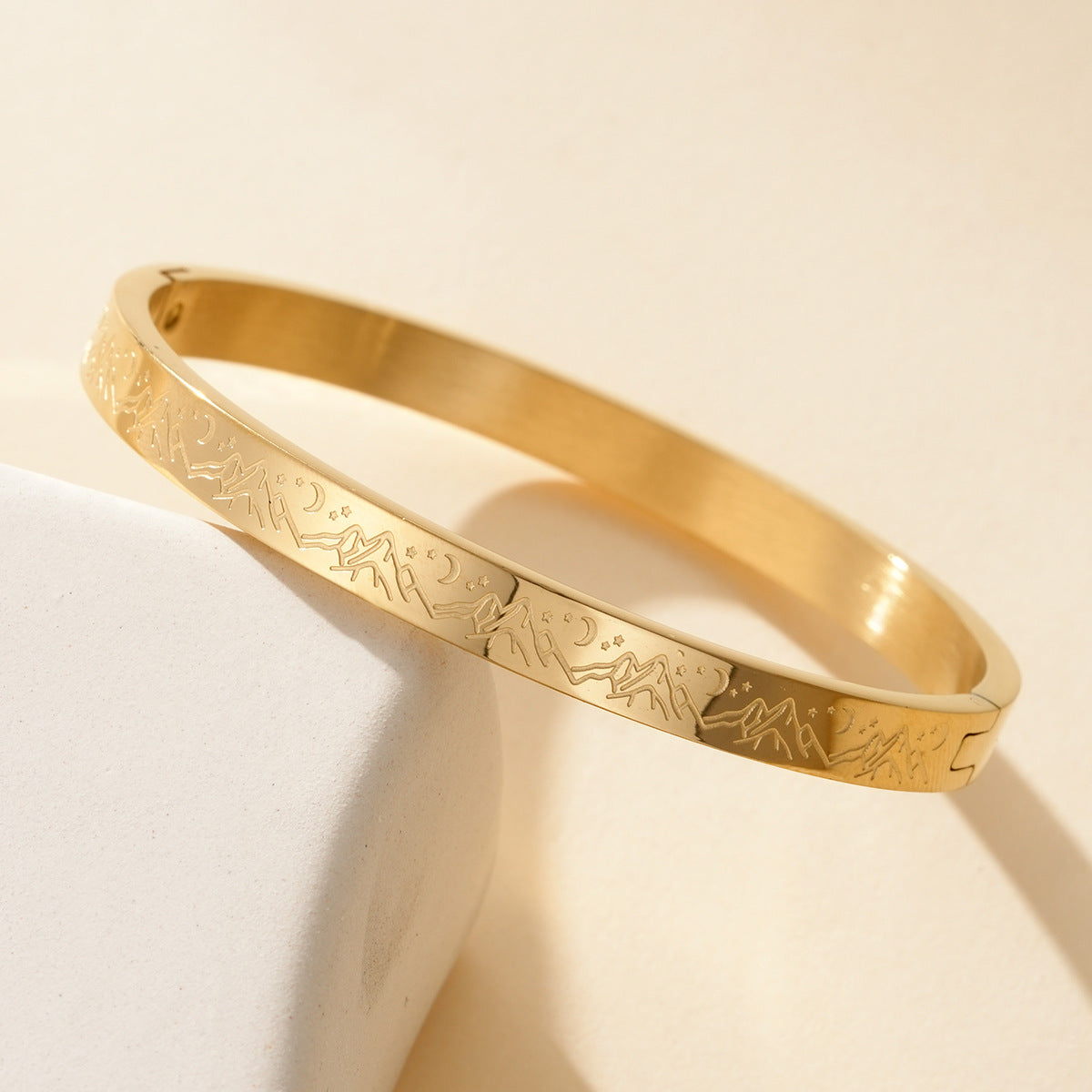 Classic Gold Bracelet