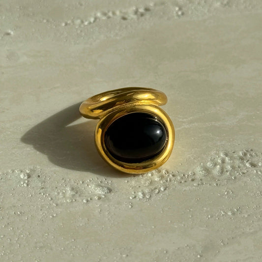 Classic Gold Onyx Ring