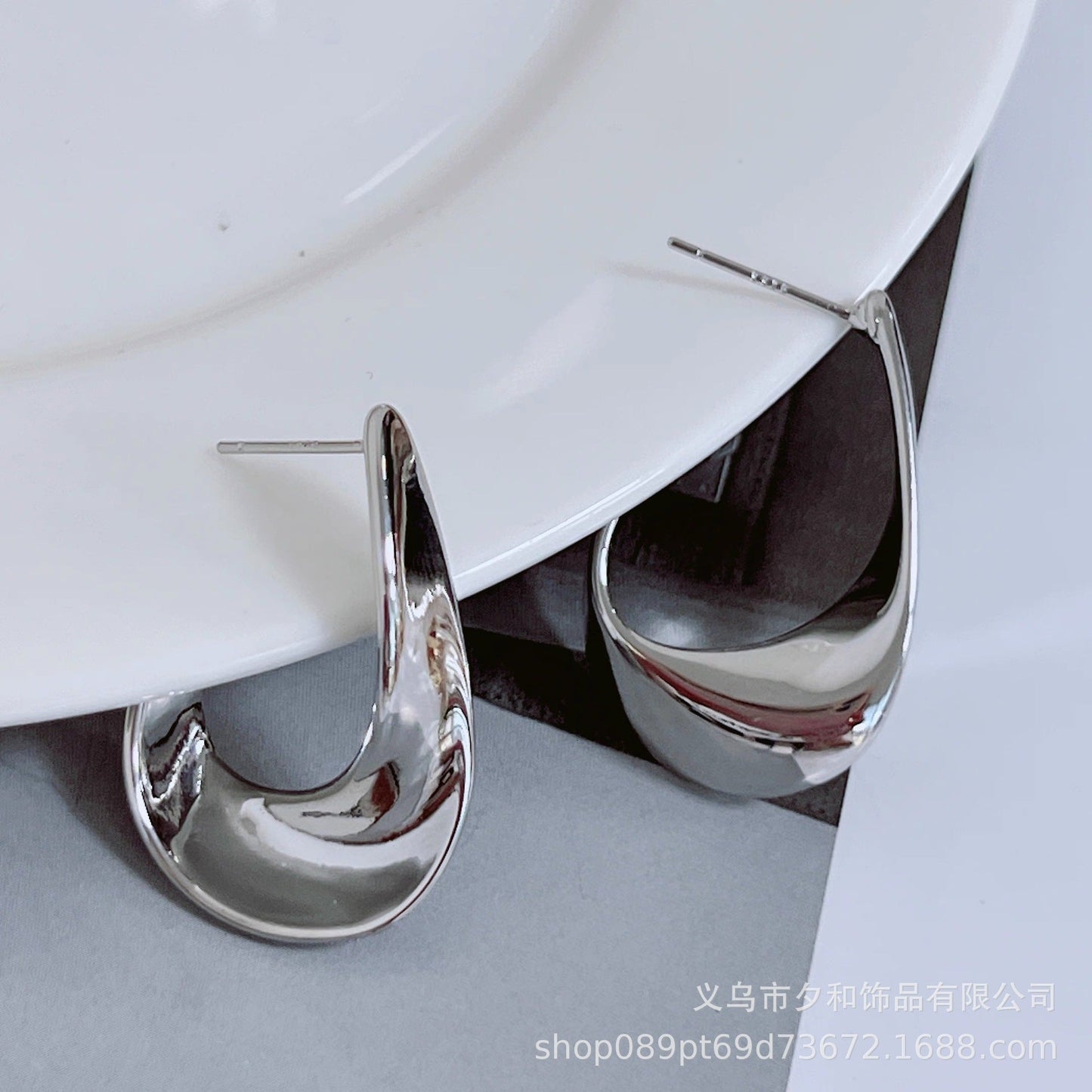 Classic Silver Teardrop Earrings