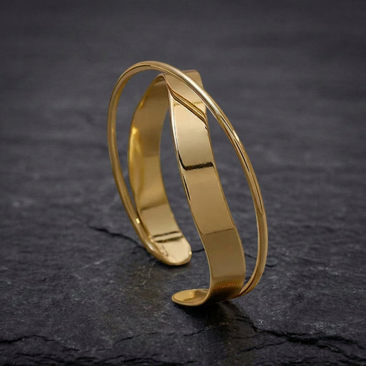 Classic Golden Bracelet