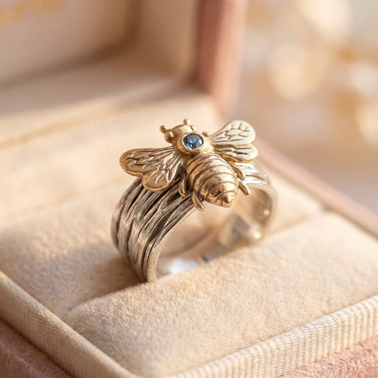Elegant Bee Sapphire Ring