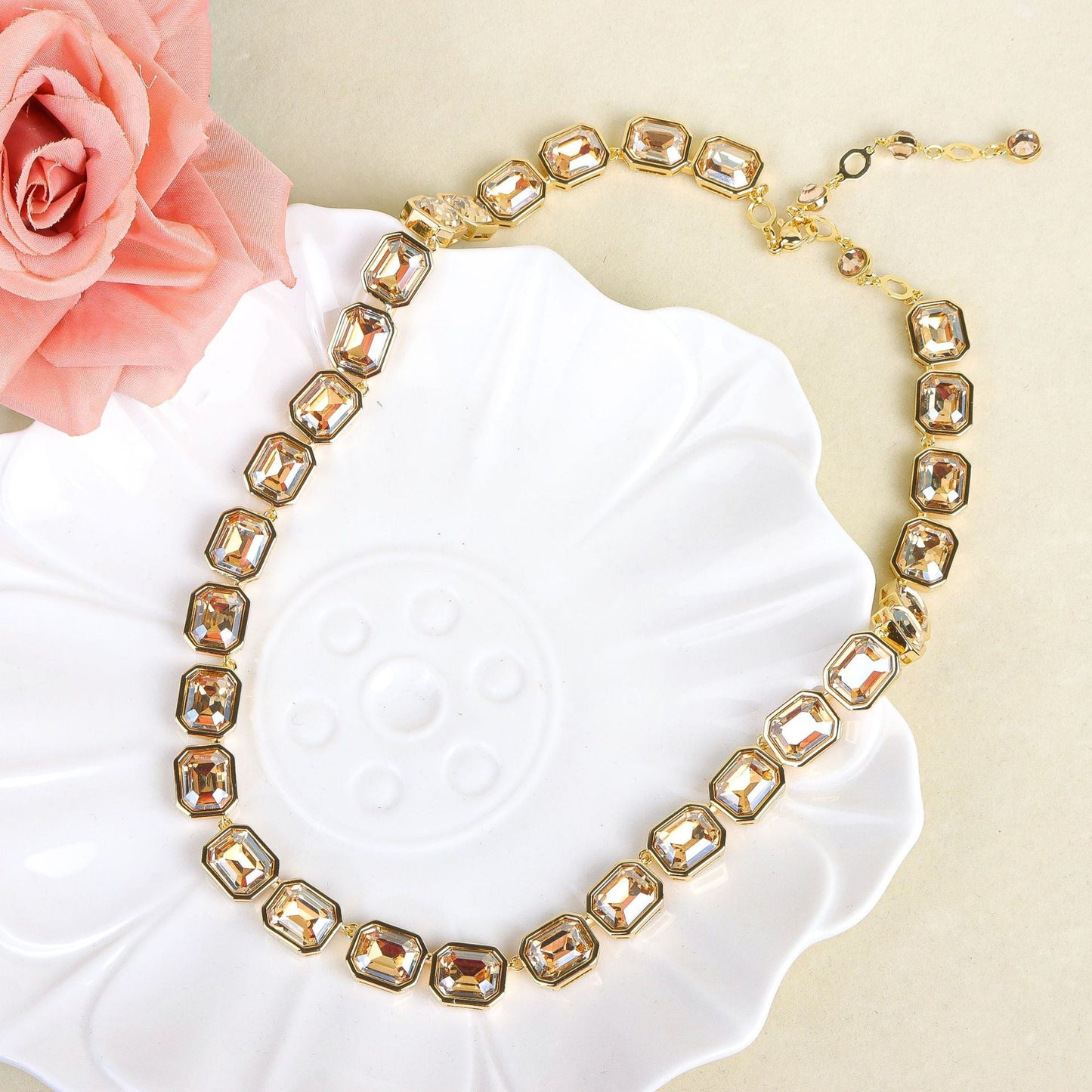 Elegant Crystal Necklace