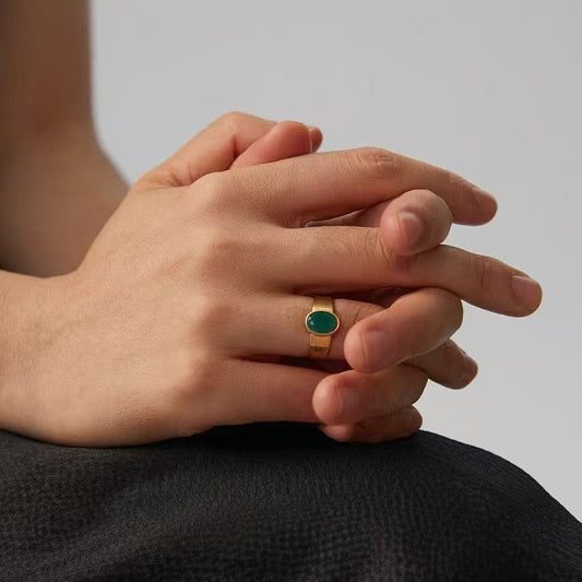 Elegant Emerald Ring