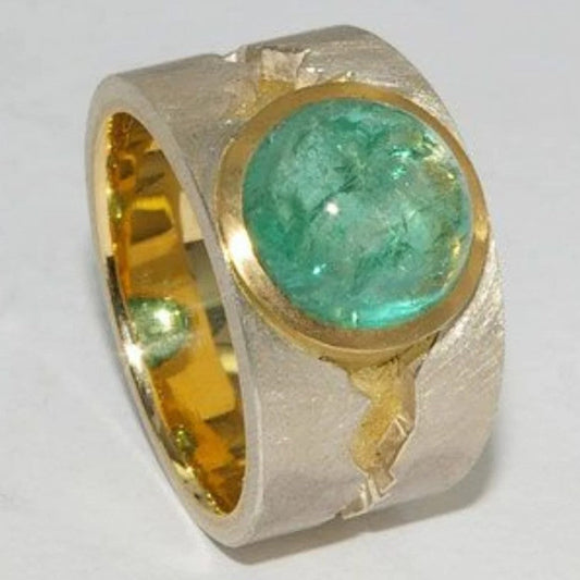 Elegant Emerald Ring
