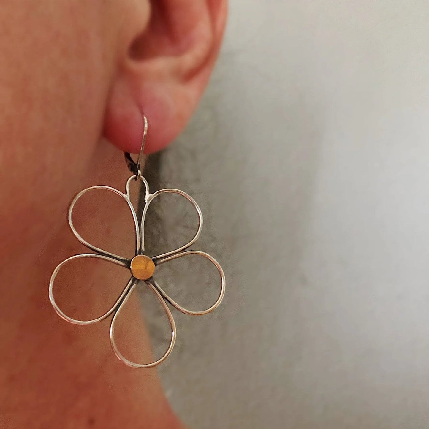 Elegant Flower Dangle Earrings