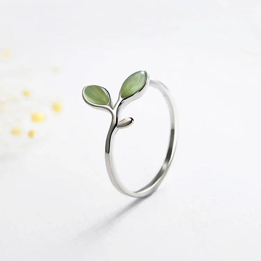 Elegant Foliage Silver Ring