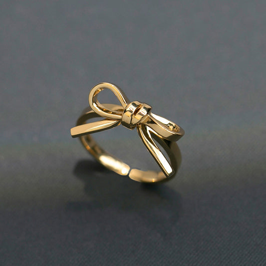 Elegant Gold Bow Ring