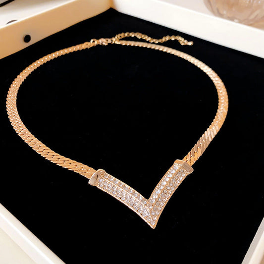 Elegant Gold Crystal Necklace