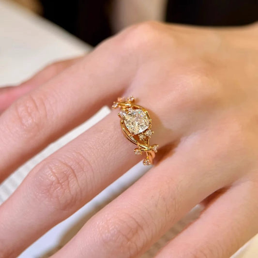 Elegant Gold Diamond Ring