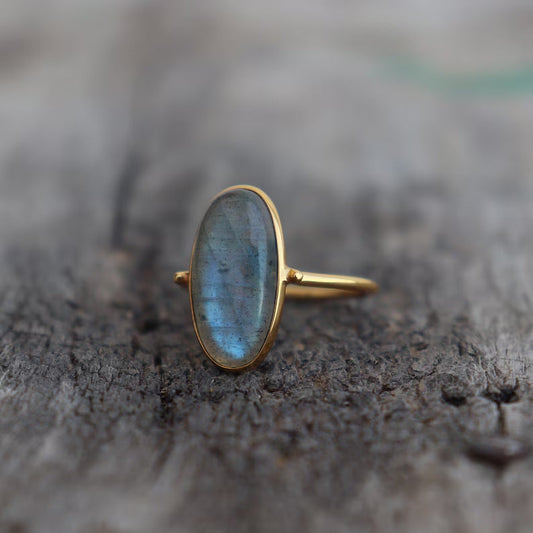 Elegant Labradorite Ring