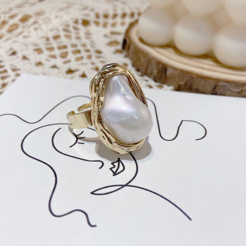 Elegant Pearl Ring