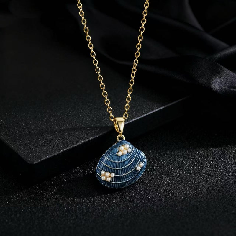 Elegant Pearl Shell Necklace