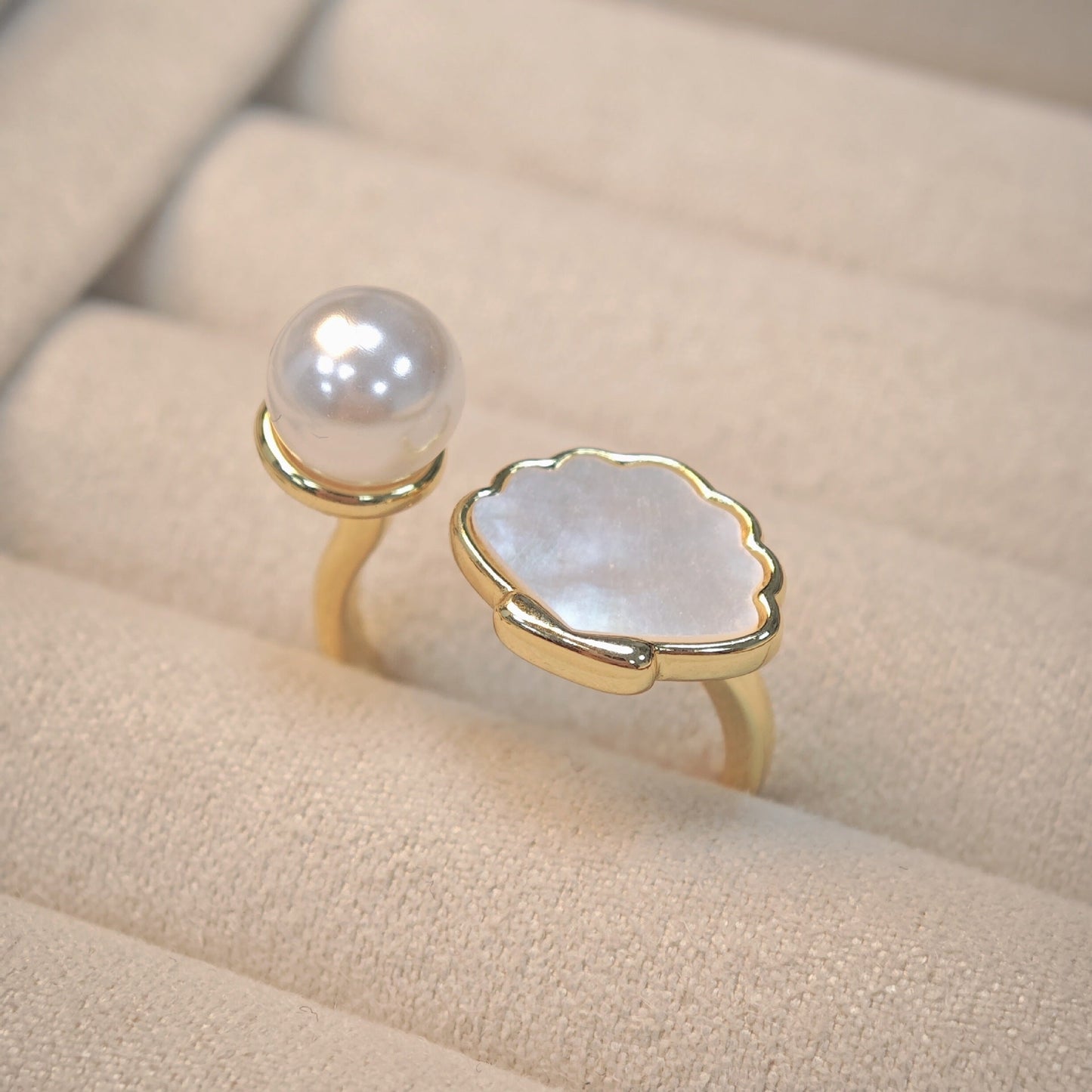 Elegant Pearl Shell Ring