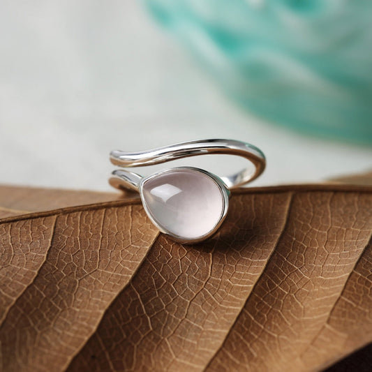 Elegant Rose Quartz Ring