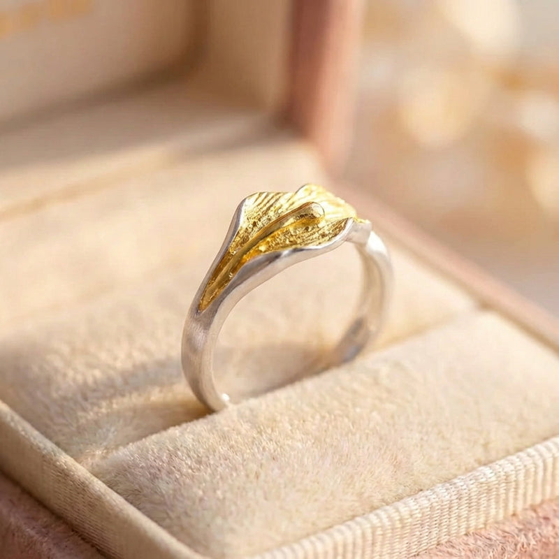 Elegant Gold Lotus Ring