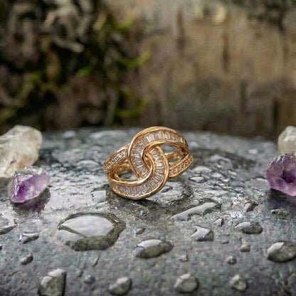 Knotted Elegant Ring