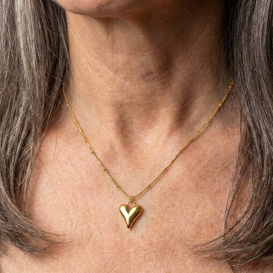 Minimalist Heart Pendant Gold Necklace