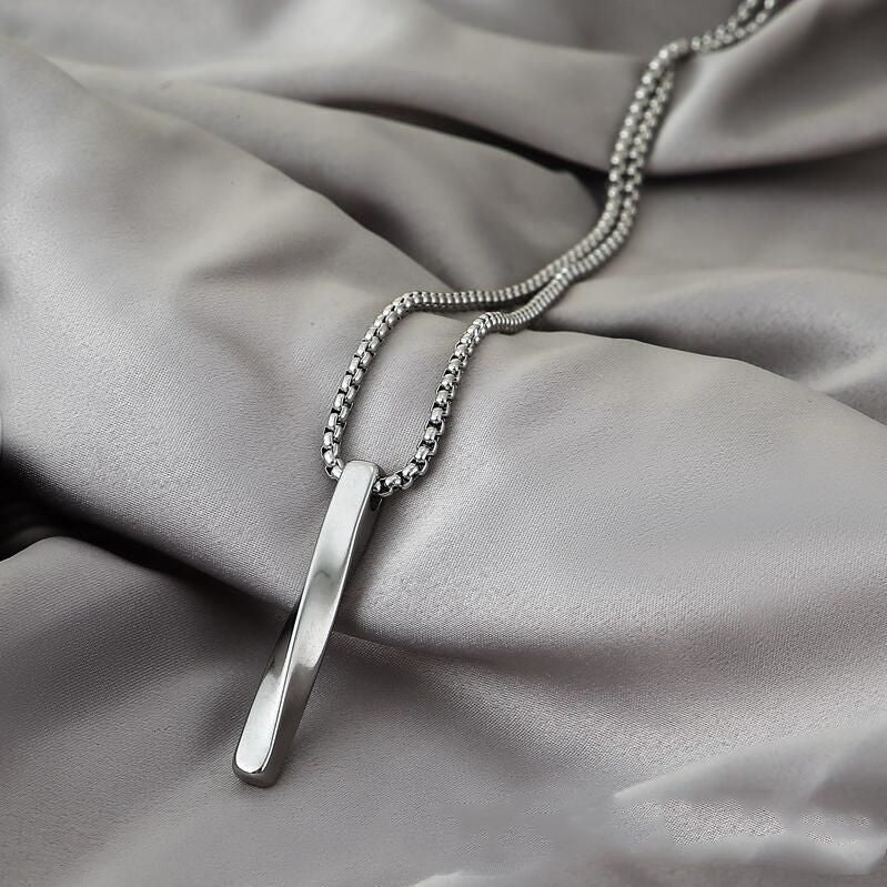 Minimalist Silver Necklace