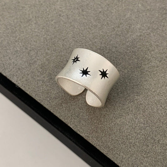 Minimalist Star Ring