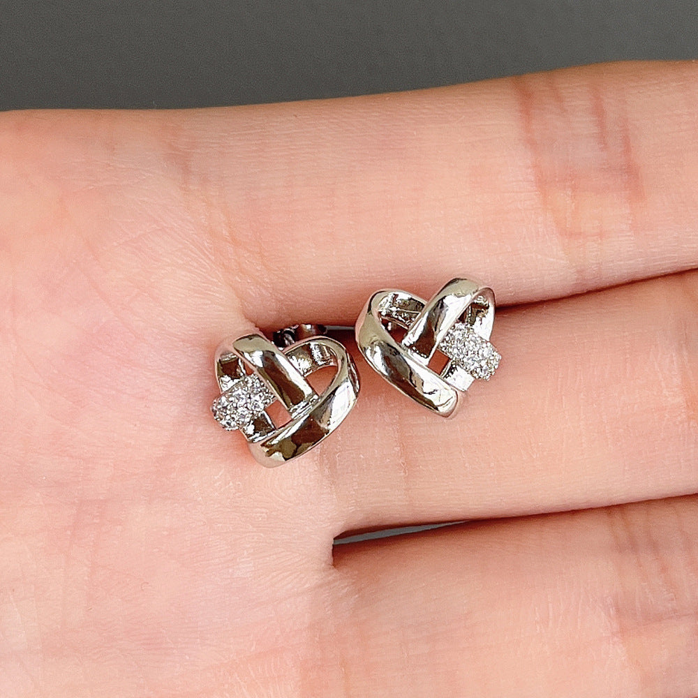 Romantic Gold Earrings For Special Moments