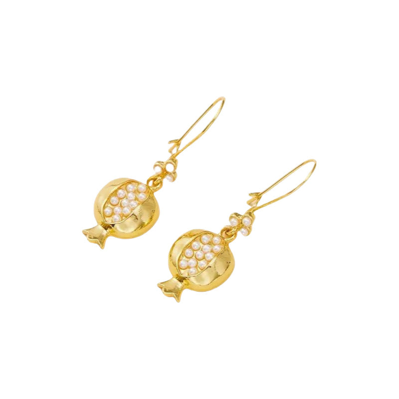 Beautiful Pearl Earring With Unique Style