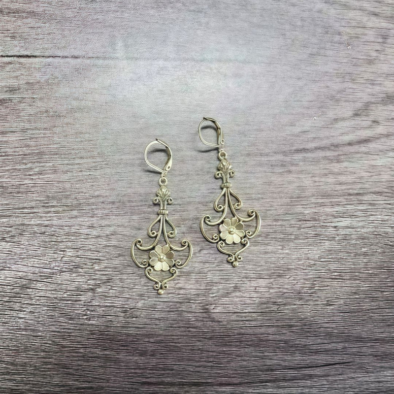 Classic Earring With Timeless Appeal