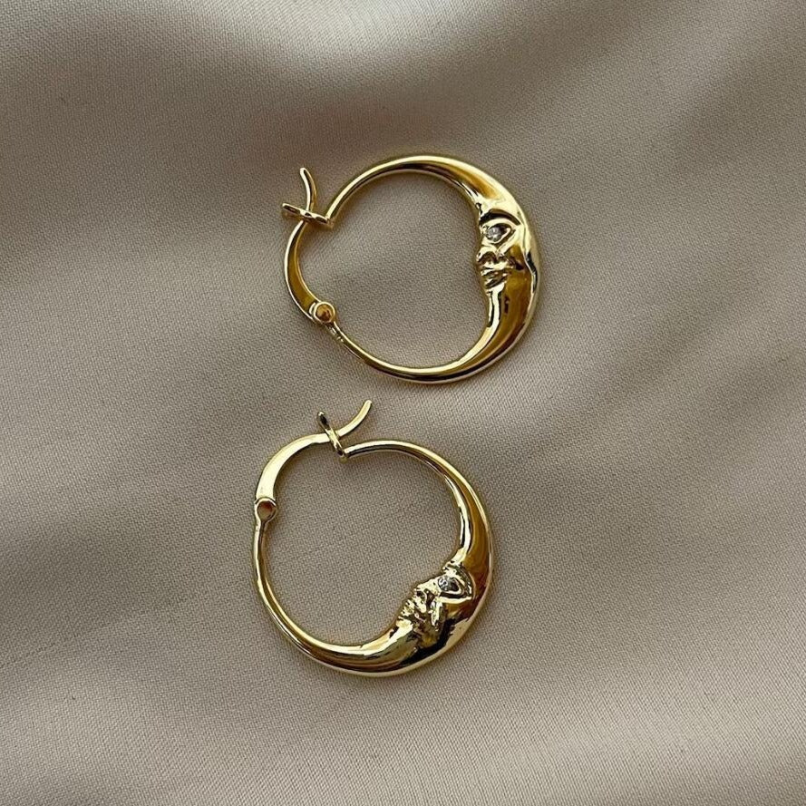 Classic Earring With Timeless Appeal