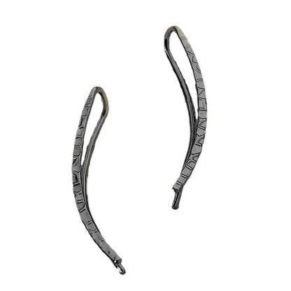 Elegant Minimalist Curved Earring