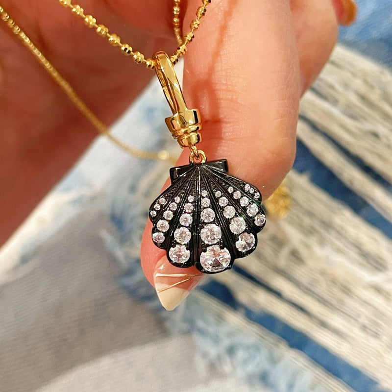 Statement Shell Necklace