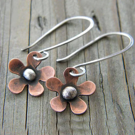 Vintage Flower Earrings In Silver