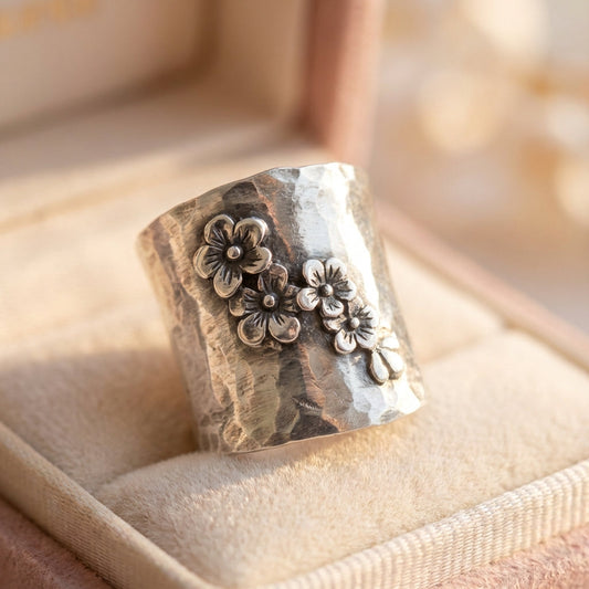 Vintage Daisy Flower Ring
