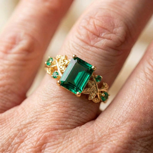 Emerald Flower Ring