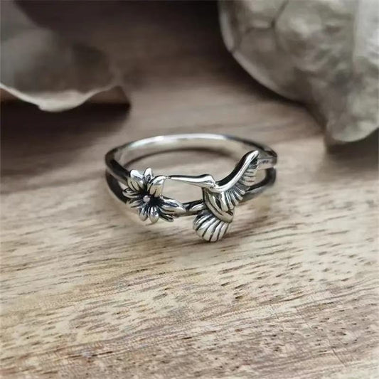 Vintage Flower Wing Ring