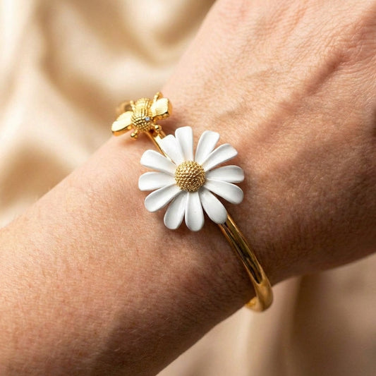 Gold Daisy & Bee Bracelet