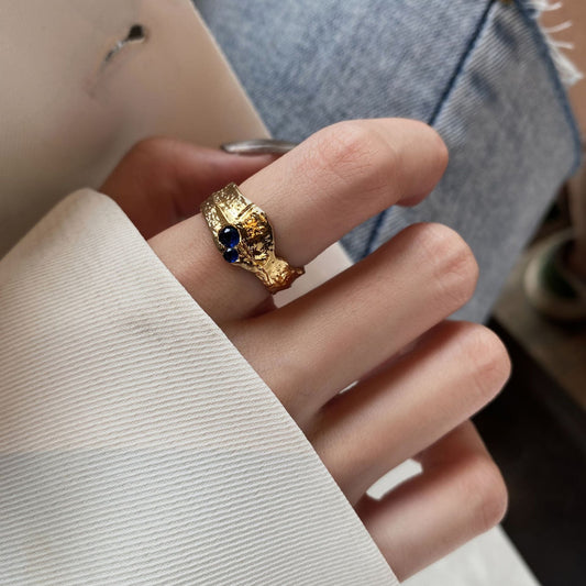 Vintage Gold Sapphire Ring